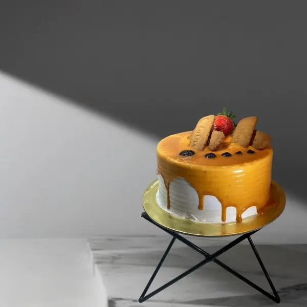 Round Cake Small Carmel 15 Cm